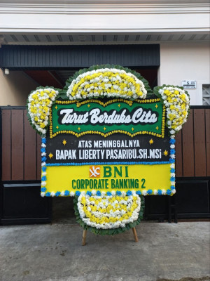 Papan Bunga Duka di Tegal Timur