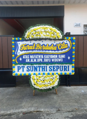 Papan Bunga Duka di Tegal Timur