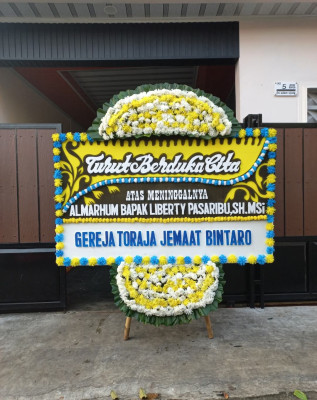 Papan Bunga Duka di Tegal Timur