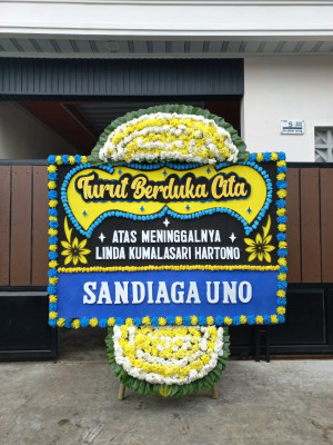 Papan Bunga Duka di Tegal Timur