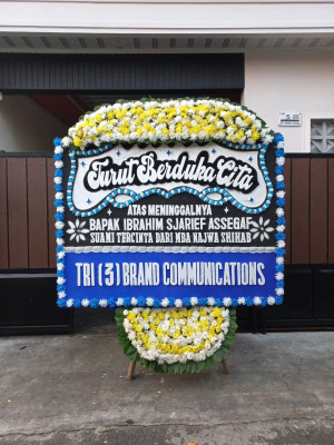 Papan Bunga Duka di Tegal Timur